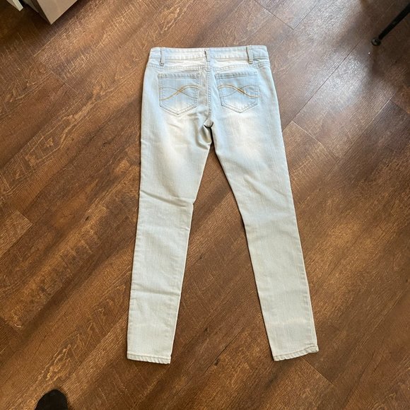 London Low Rise Skinny Fit - Light Wash - Size 5 - Picture 3 of 8
